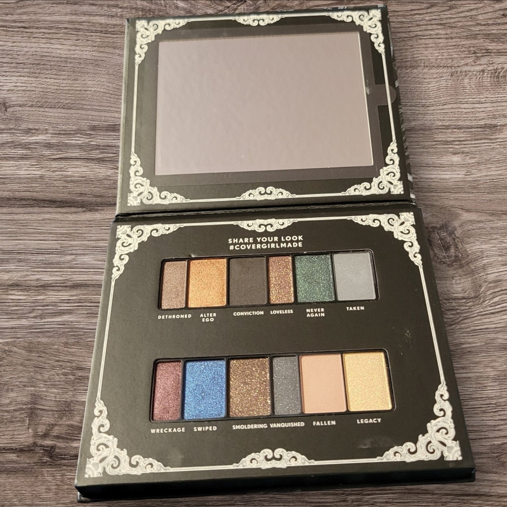 Covergirl Overthrown Eyeshadow Palette | 12 Bold & Shimmering Shades